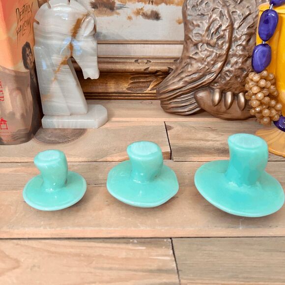 Viking Glass Mould Mosser Glass Solid Jadeite Glass Mushroom (Set of 3) - Picture 5 of 6